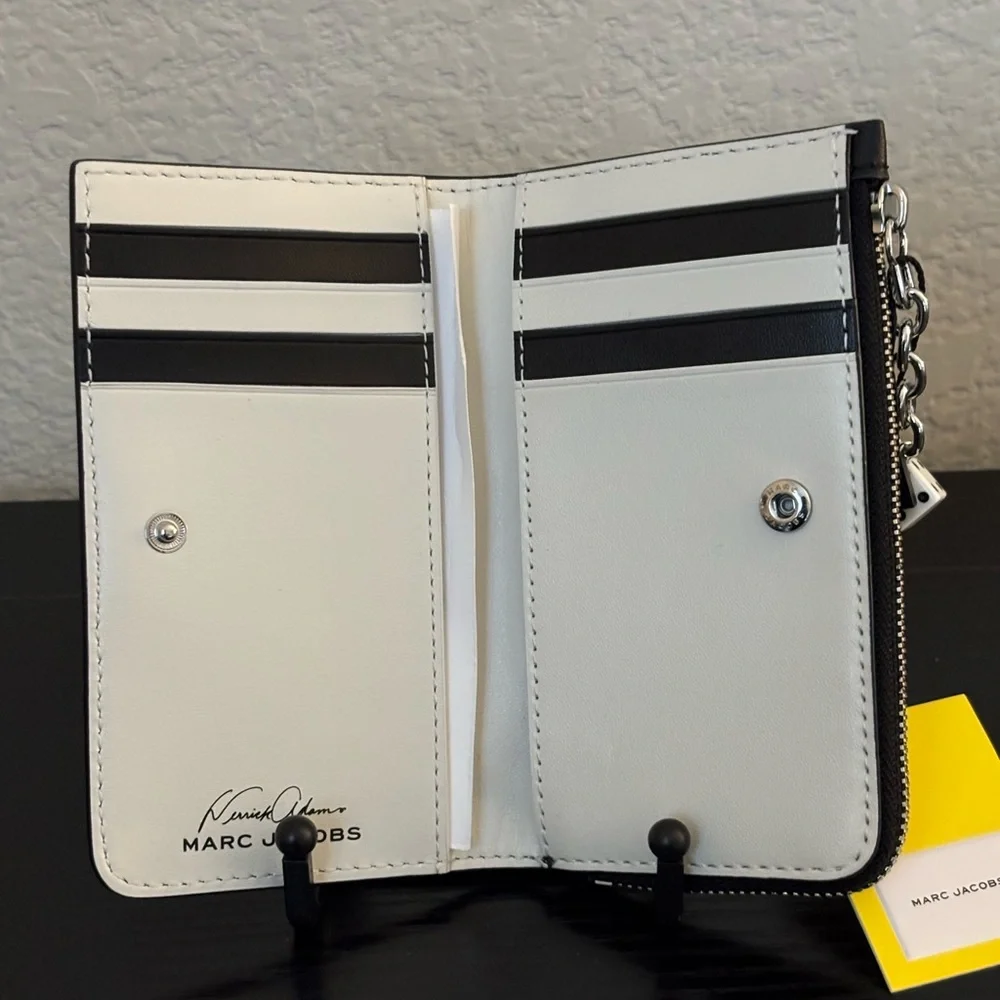 NWT Marc Jacobs Everyday Logo Wallet - Picture 5 of 9